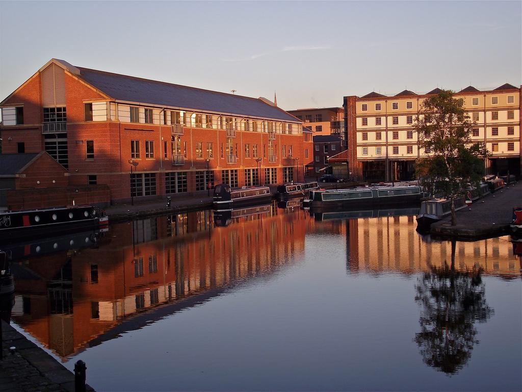 Houseboat Hotels Sheffield Exteriér fotografie